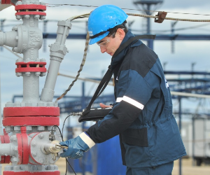 Оператор по добыче газа и нефти