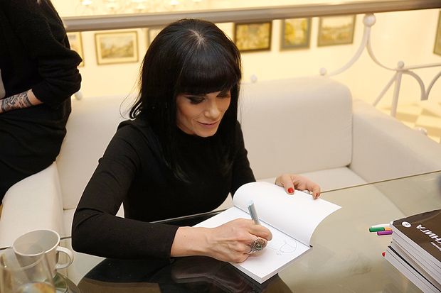 Сол Монова. Фото с сайта art-vokzal.ru