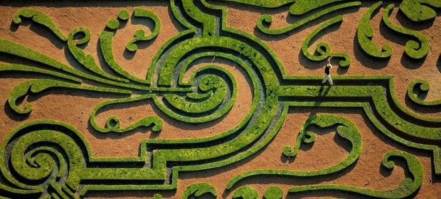 Лабиринт. Фото с сайта gorod214.ru Лабиринт. Фото с сайта gorod214.ru